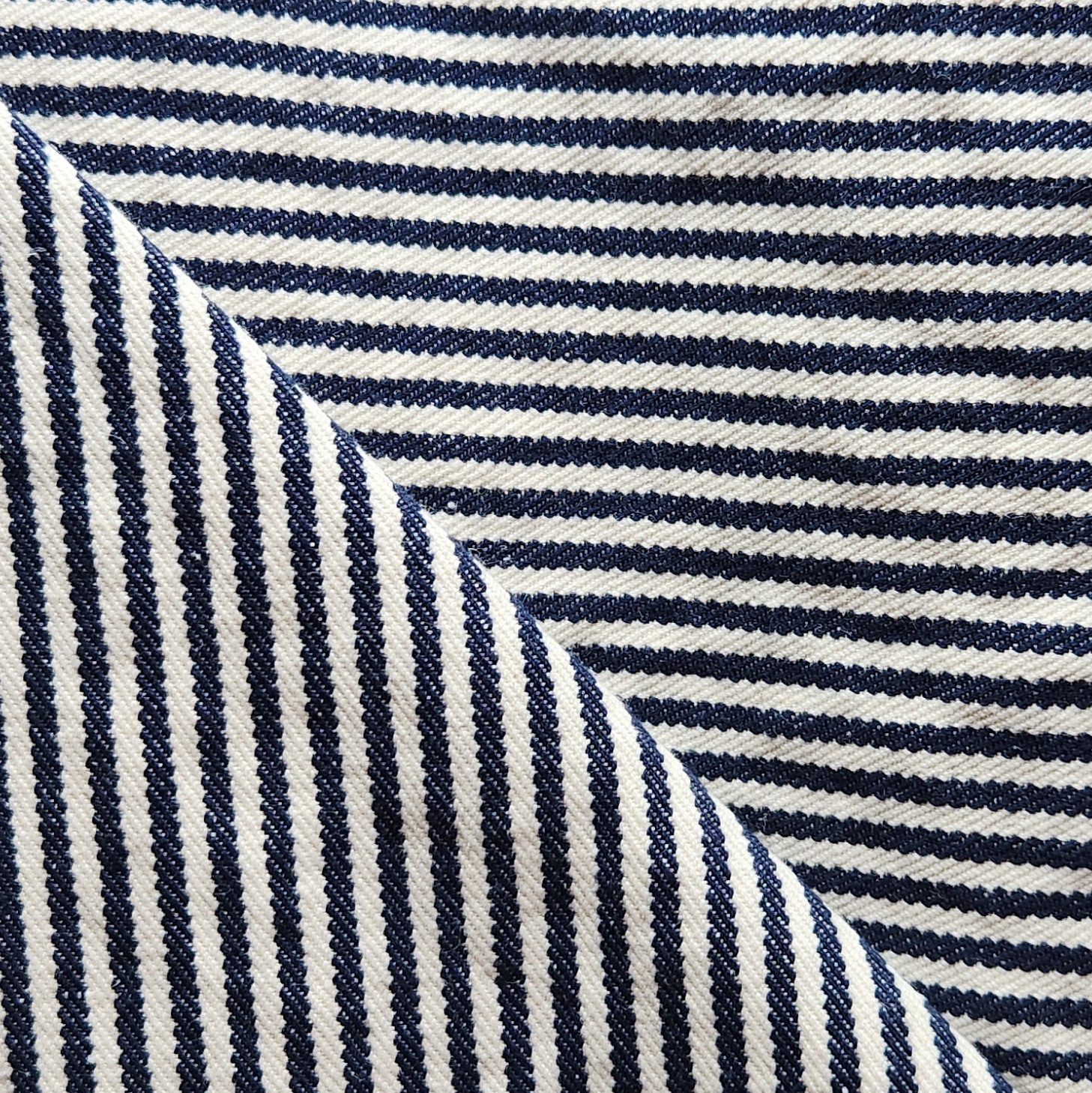 Railroad stripe 1 to 1 2/2 twill